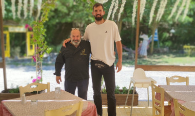 Νίκολα Μίροτιτς: Ήρθε στην Ελλάδα, αλλά για διακοπές – Επισκέφθηκε την Ιερά Μονή Αγίας Λαύρας