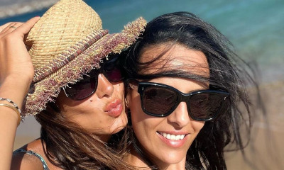 Σταματίνα Τσιμτσιλή-Όλγα Λαφαζάνη: H πιο Happy συνάντηση στο νησί