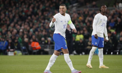 Καταιγιστικές εξελίξεις με Εμπαπέ - Επαφές για νέο συμβόλαιο με την Παρί Σεν Ζερμέν και... επιστροφή