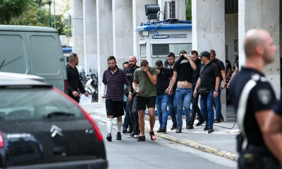 Νέα Φιλαδέλφεια: «Ήξερα ότι πάει στην Ελλάδα για επεισόδια» - Σοκάρει πατέρας συλληφθέντα οπαδού