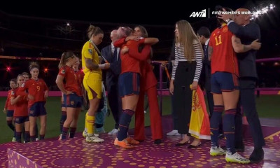 Ισπανία: «Έκανα λάθος, χωρίς κακή πρόθεση» | Η συγγνώμη του προέδρου για το φιλί στην Ερμόσο