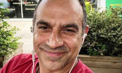 Κρατερός Κατσούλης: Τα γενέθλια, οι τρεις τούρτες και η συγκίνηση