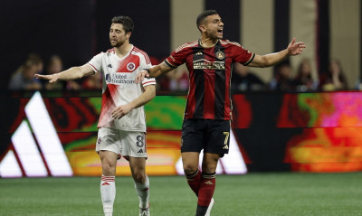 Έλληνες του εξωτερικού: Το κάρφωσε και πάλι ο Γιακουμάκης | Έφτασε τα 13 τέρματα (video)