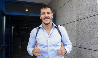 Μεταγραφές, Ολυμπιακός: Στην Ελλάδα ο Γιόβετιτς - «Σπουδαίος σύλλογος με ιστορία και επιτυχίες»