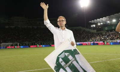 Παναθηναϊκός: Συγκινεί ο Χένρικσεν για τη μάχη με τον καρκίνο | «Ξαναγεννήθηκα με τη νέα θεραπεία»