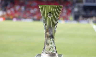 Europa Conference League: Η κούπα στο κέντρο της «OPAP Arena» (video)