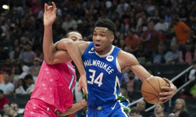 Γιάννης Αντετοκούνμπο: Σε αναμμένα... κάρβουνα οι Μπακς | Ο παίκτης που κρίνει την παραμονή του