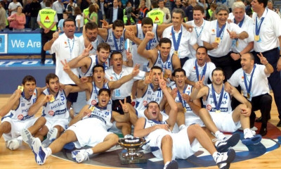 Στην κορυφή της Ευρώπης για δεύτερη φορά - 18 χρόνια από τον θρίαμβο της Εθνικής στο Βελιγράδι