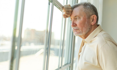 Μοναξιά: Πόσο αυξάνει τον κίνδυνο να εμφανίσετε Πάρκινσον