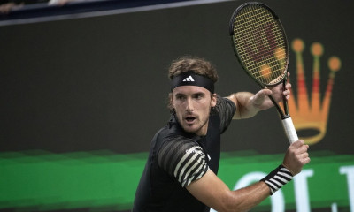 Στέφανος Τσιτσιπάς: Αποκλεισμός στο διπλό από τα ημιτελικά στη Σαγκάη