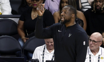 Μπακς: Άγριο επεισόδιο του προπονητή με τον βοηθό του μπροστά στην ομάδα | Παραιτήθηκε ο Στοτς