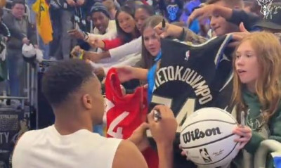 Γιάννης Αντετοκούνμπο: «Τρέλα» για τον «Greek Freak» στην «ανοικτή» προπόνηση των Μπακς (vid)