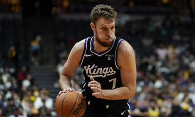 Συντριβή για τους Μπακς του Γιάννη Αντετοκούνμπο, νίκησε τον Λεμπρόν ο Βεζένκοφ (vids)