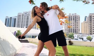 Στέφανος Τσιτσιπάς: Στάζει… μέλι για την Μπαντόσα - «Είναι μέλος της οικογένειας»