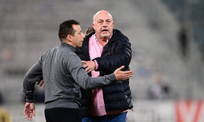 Super League: Εκεί ρίχνει ευθύνες ο Αχιλλέας Μπέος για τα όσα έγιναν στο Βόλος - Ολυμπιακός