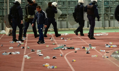 Super League: «Βομβαρδισμένο» τοπίο το Πανθεσσαλικό μετά το Βόλος - Ολυμπιακός (video)