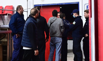 ΕΛ.ΑΣ.: Ανθρωποκυνηγητό για τον εντοπισμό του δράστη στου Ρέντη - Διασωληνωμένος ο αστυνομικός