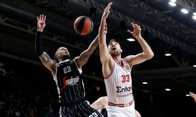 Βίρτους - Ολυμπιακός 69-67: Ο Χάκετ «πλήγωσε» την πρώην ομάδα του στα γενέθλιά του
