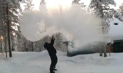 Απίστευτο βίντεο! Το βραστό νερό παγώνει στον αέρα από το πολικό ψύχος στη Φινλανδία