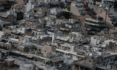 ΣτΕ: Αντισυνταγματική η νομιμοποίηση αυθαιρέτων σε πιλοτές και κοινόχρηστους χώρους