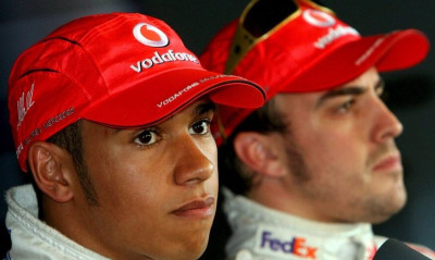 Formula 1: Ντόμινο μετά τη «βόμβα» Χάμιλτον – Θέλει Αλόνσο η Mercedes