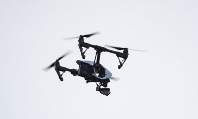 Η ΕΛΑΣ «επιστρατεύει» και drones για τον έλεγχο της κυκλοφορίας στους δρόμους της Αττικής – Βίντεο