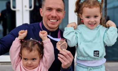 Λευτέρης Πετρούνιας: Η selfie στο ασανσέρ με τη μικρότερη κόρη του, Λένια