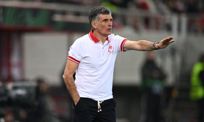 Super League, ΠΑΟΚ - Ολυμπιακός: Έριξε τους τόνους ο Μεντιλίμπαρ -Η ομιλία στο Ρέντη πριν το ντέρμπι