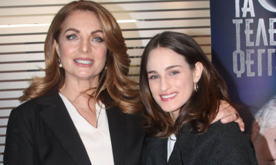 Μαρία Βοσκοπούλου: Η θεατρική έξοδος με τα παπούτσια που κάνουν θραύση