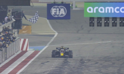 Formula 1: «Περίπατος» του Φερστάπεν στο Μπαχρέιν