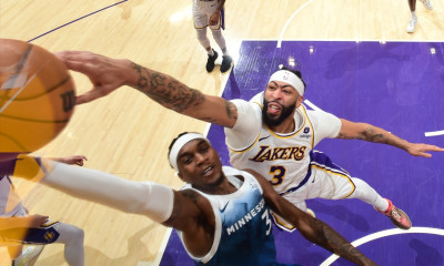 NBA: Έγραψε ιστορία ο Ντέιβις στη νίκη των Λέικερς επί των Τίμπεργουλβς - Όλα τα αποτελέσματα (vids)