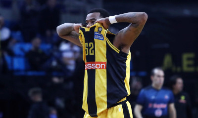 Basket League: Το Περιστέρι νίκησε την ΑΕΚ, η τύχη της κρίνεται σε Ρόδο και Καρδίτσα