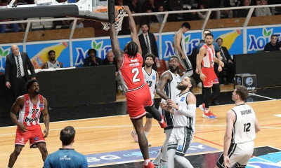 Περίπατος του Ολυμπιακού στην Πάτρα - ΑΕΚ και Κολοσσός περιμένουν το Καρδίτσα-ΠΑΟΚ για την εξάδα