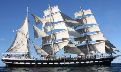 Ολυμπιακή Φλόγα: Στο Καλλιμάρμαρο η ξεχωριστή τελετή παράδοσης - Αναχωρεί με ιστιοφόρο για Μασσαλία