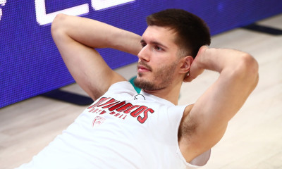 Euroleague, Μπαρτσελόνα - Ολυμπιακός: Με Πετρούσεφ στην 12άδα για το Game 2 οι «ερυθρόλευκοι»