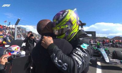 Formula 1: Νίκη μετά από 3 χρόνια για τον Χάμιλτον!