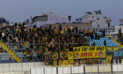 Super League: «Καμπάνα» μιας αγωνιστικής στον Άρη – Οπαδός του πέταξε κάθισμα στον αγωνιστικό χώρο