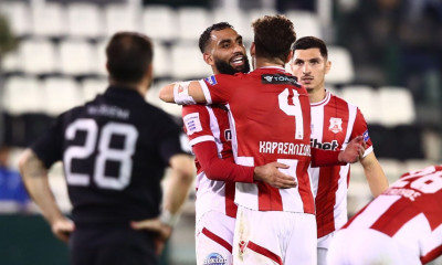 Super League, Athens Kallithea - Πανσερραϊκός 1-2: Πήραν τα… δώρα και μεγάλο διπλό τα «Λιοντάρια»