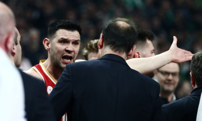 Παναθηναϊκός Aktor - Ολυμπιακός: Άγριος καυγάς Μπαρτζώκα με Παπανικολάου