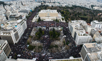 Live - Τέμπη: Μεγαλειώδης η συγκέντρωση εκατοντάδων χιλιάδων Ελλήνων στο Σύνταγμα