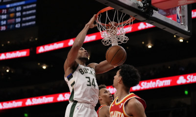 Γιάννης Αντετοκούνμπο: Με τριπλ νταμπλ του «Greek Freak» οι Μπακς νίκησαν στην Ατλάντα