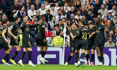 La Liga: Η Βαλένθια «σόκαρε» τη Ρεάλ Μαδρίτης στο 95' κι έκανε δώρο στην Μπαρτσελόνα