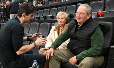 Παναθηναϊκός AKTOR - Ερυθρός Αστέρας: Στο ΟΑΚΑ ο Δ. Γιαννακόπουλος, μαζί με Κ. Καραμανλή