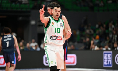 Παναθηναϊκός AKTOR: Χωρίς Σλούκα με Περιστέρι - Αποχώρησε από το γήπεδο