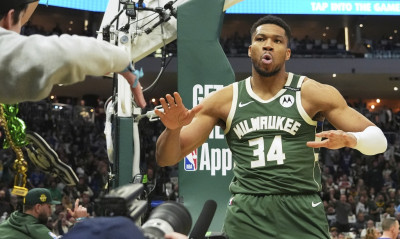 Γιάννης Αντετοκούνμπο: «Greek Freak» και Τρεντ ισοπέδωσαν τους Πέισερς – Μείωσαν σε 2-1 οι Μπακς