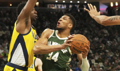 Γιάννης Αντετοκούνμπο: Τα highlights του «Greek Freak» στη νίκη των Μπακς επί των Πέισερς