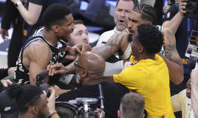 Γιάννης Αντετοκούνμπο: Τέλος η σεζόν για τους Μπακς, πέρασαν οι Πέισερς - Μεγάλη έντάση στο φινάλε