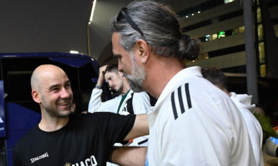 Euroleague Final Four 2025: Συνάντηση με αγκαλιές για τις αποστολές Παναθηναϊκού AKTOR και Μονακό