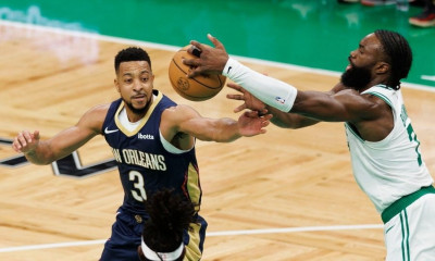 Euroleague Final Four 2025: Ο Σι Τζέι ΜακΚόλουμ στο πλευρό του αδερφού του