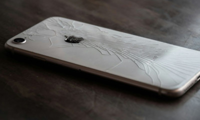 Γιατί το τηλέφωνό σας πρέπει να είναι πάντα με την οθόνη προς τα κάτω - Ποιος είναι ο λόγος